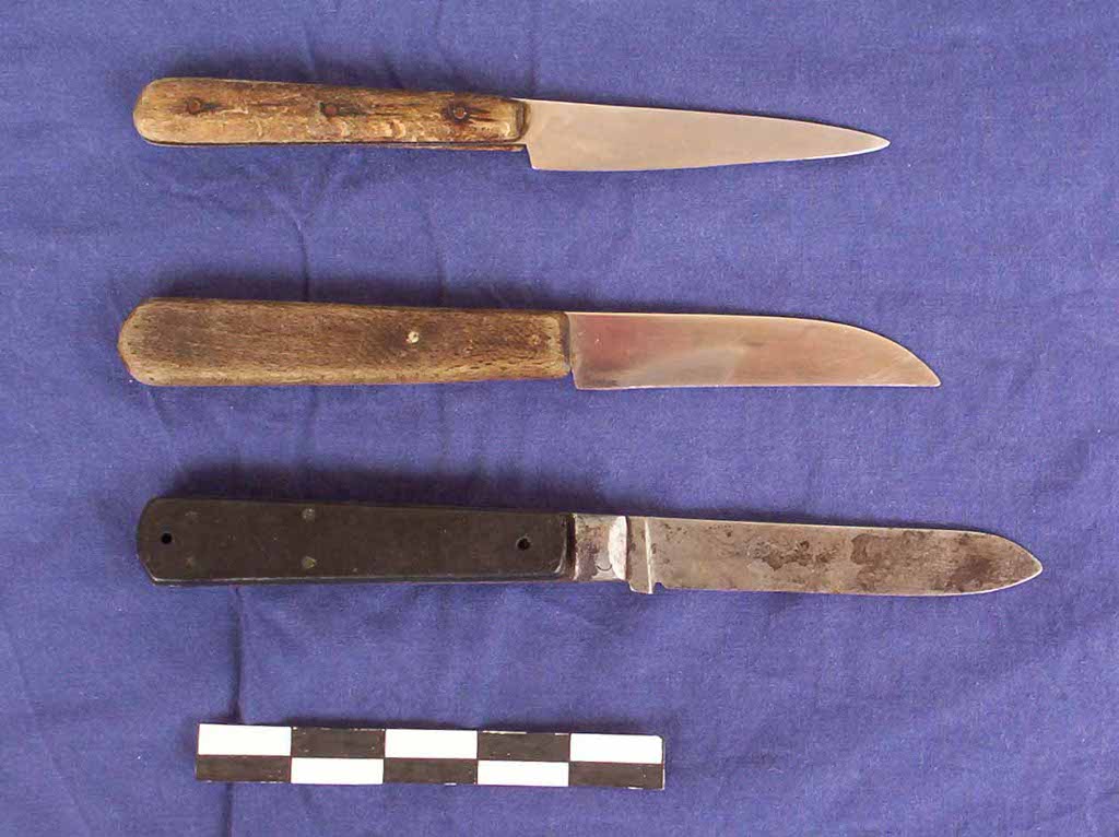 Couteaux. Photo Jean-Pierre Cosnier