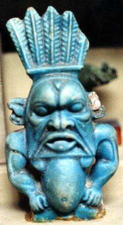 Figurine en faïence. Musée du Caire. Photo M. Heilig