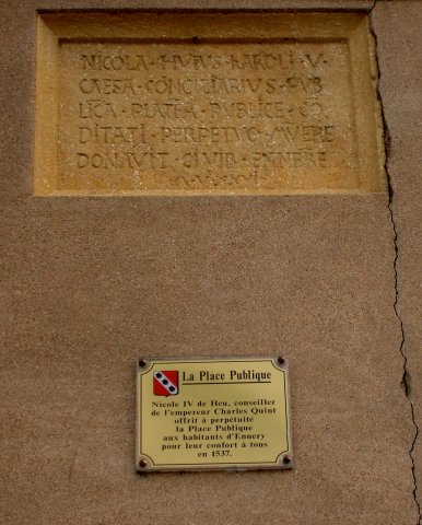 Plaque commémorative de Nicolas de Heu à Ennery.