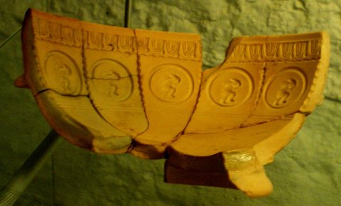 Moule pour sigillée du potier principal de Haute-Yutz.