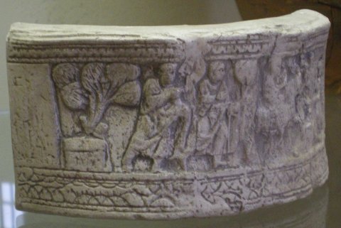 Pyxide. IVe s. Basse-Yutz.