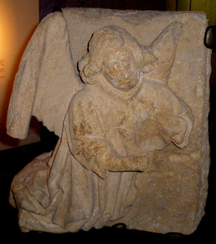 Clef de voûte de la chapelle des Augustins.