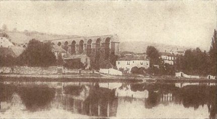 La vallée de la Moselle et les arches de la rive droite.