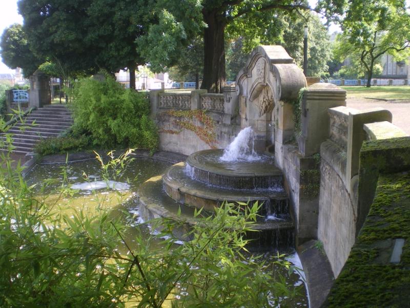 Fontaine du Jardin Bouflers. Photo Marc Heilig