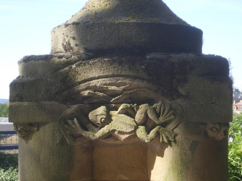 Fontaine du Jardin Boufflers. Grenouille. Photo Marc Heilig