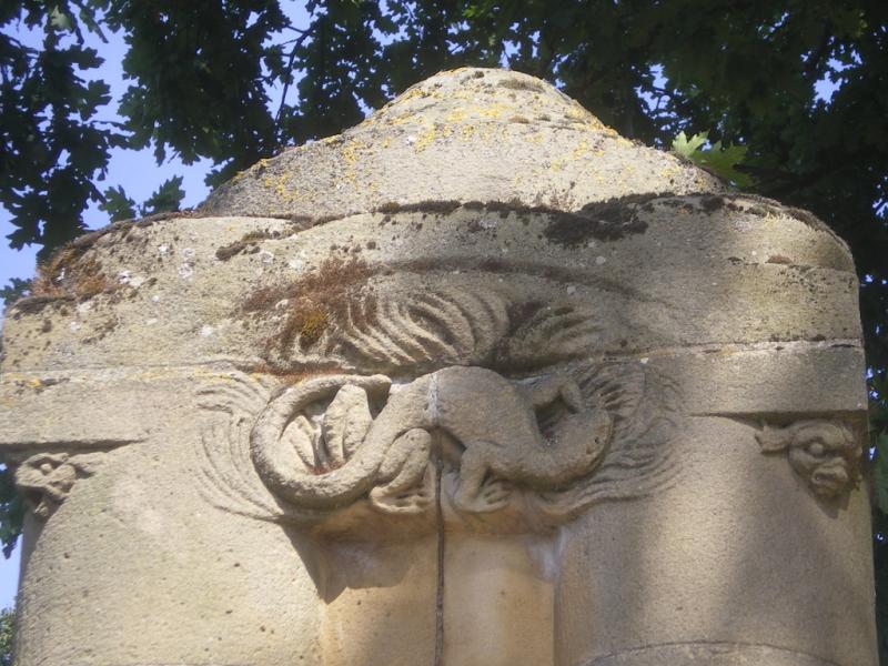 Fontaine du Jardin Boufflers. Salamandre. Photo Marc Heilig