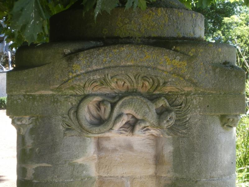 Fontaine du Jardin Boufflers. Salamandre. Photo Marc Heilig