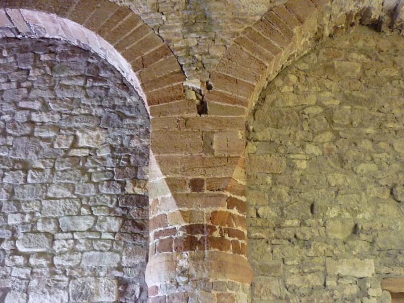 Bleurville. Prieuré St-Maur. Arcs et chapitau du bas-côté nord. Photo Christian Cerva-Pédrin